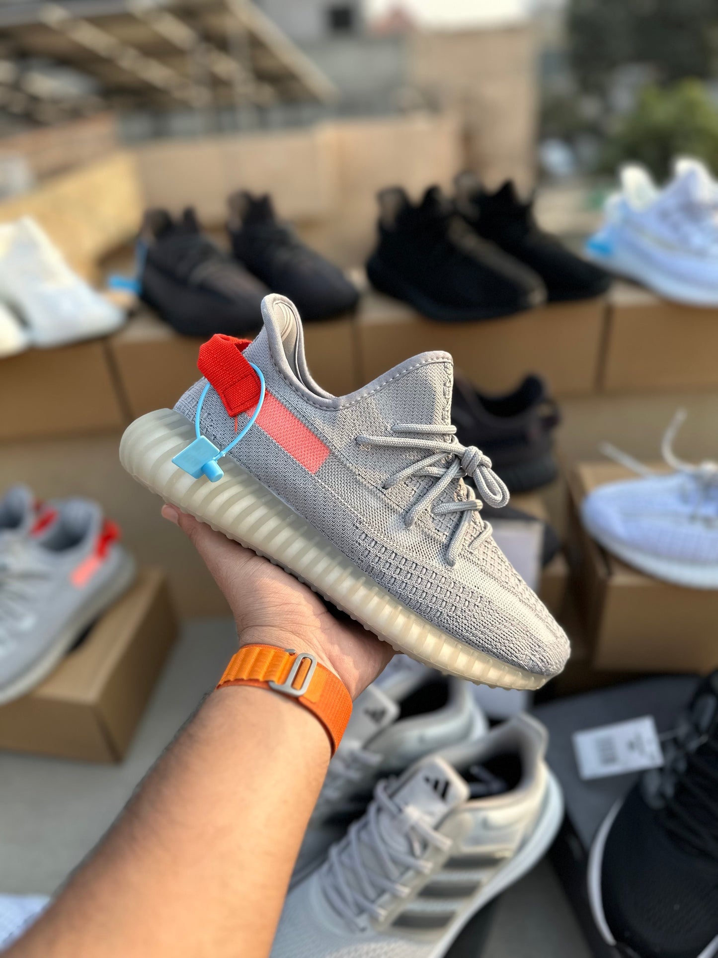 Yeezy 350 ( Reflectors )