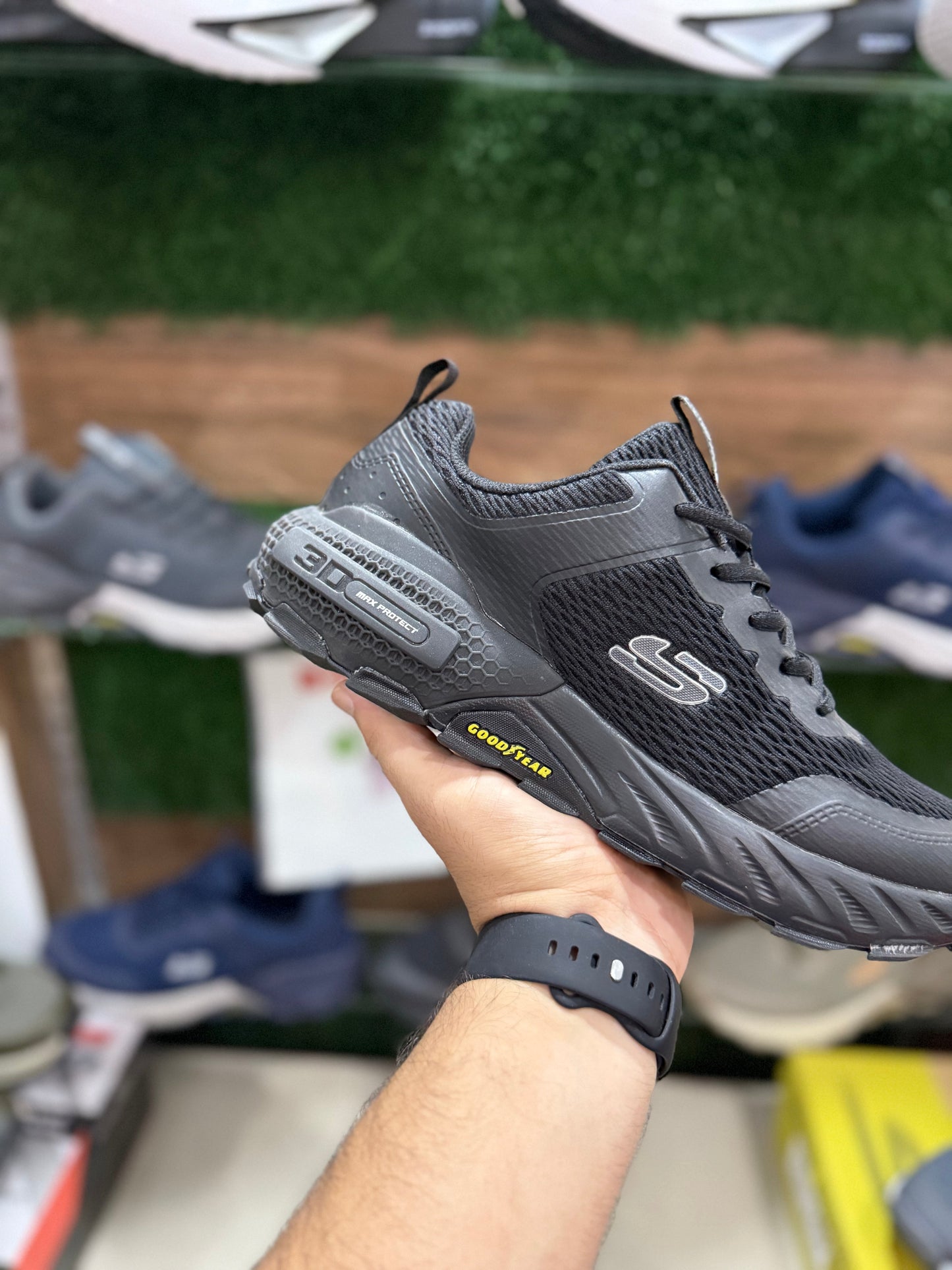 Skechers (3D Max Protect) Memory foam Inner sole