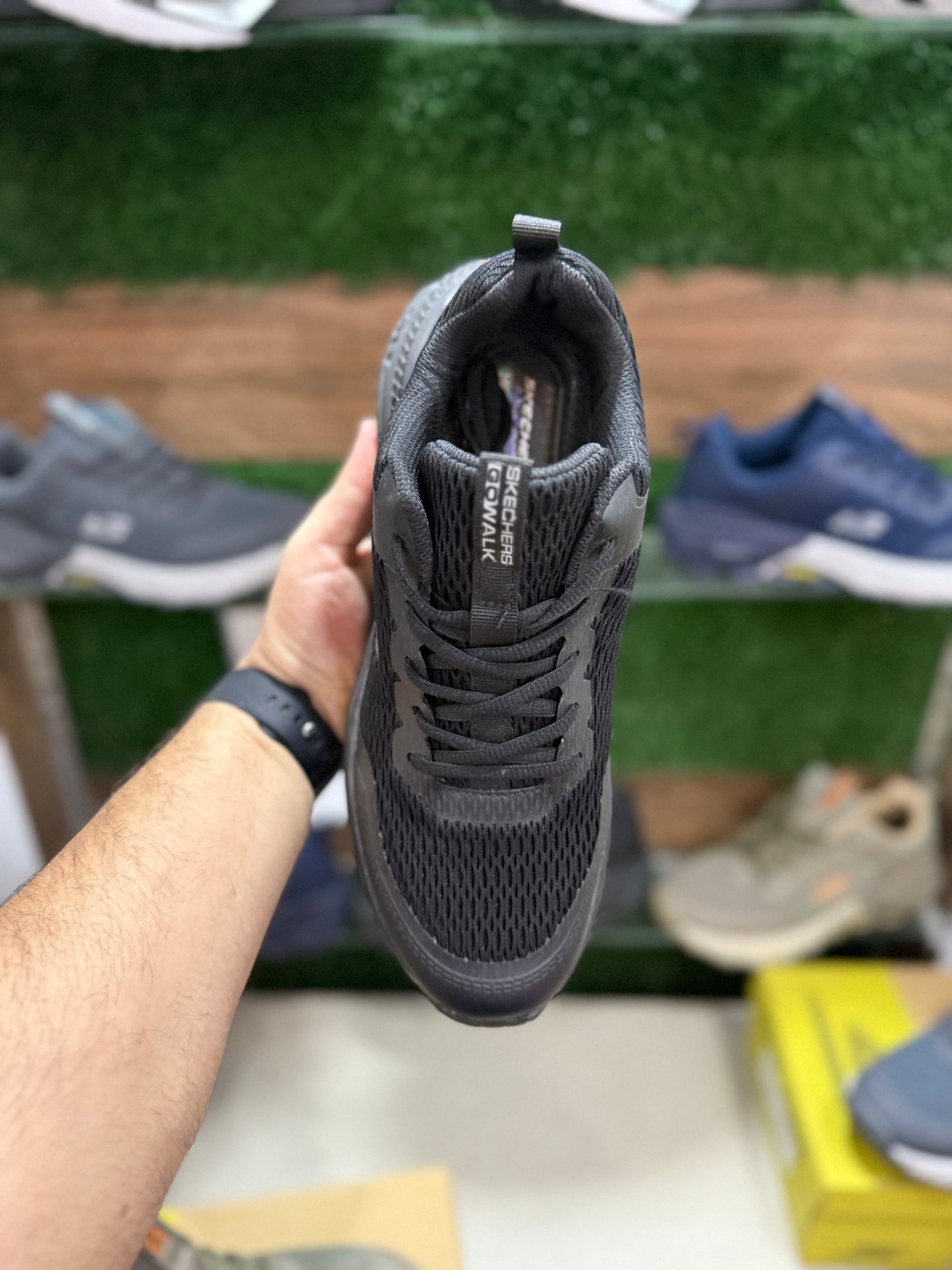 Skechers (3D Max Protect) Memory foam Inner sole