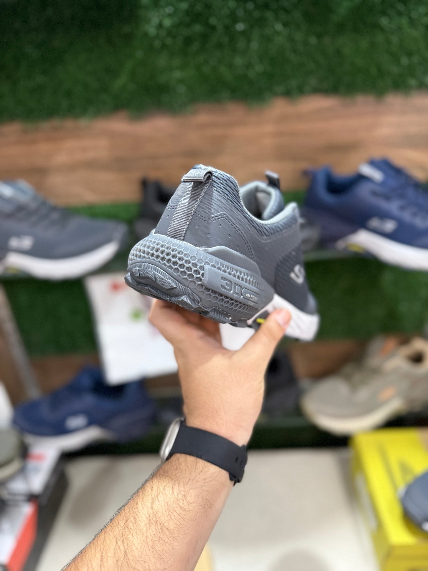 Skechers (3D Max Protect) Memory foam Inner sole