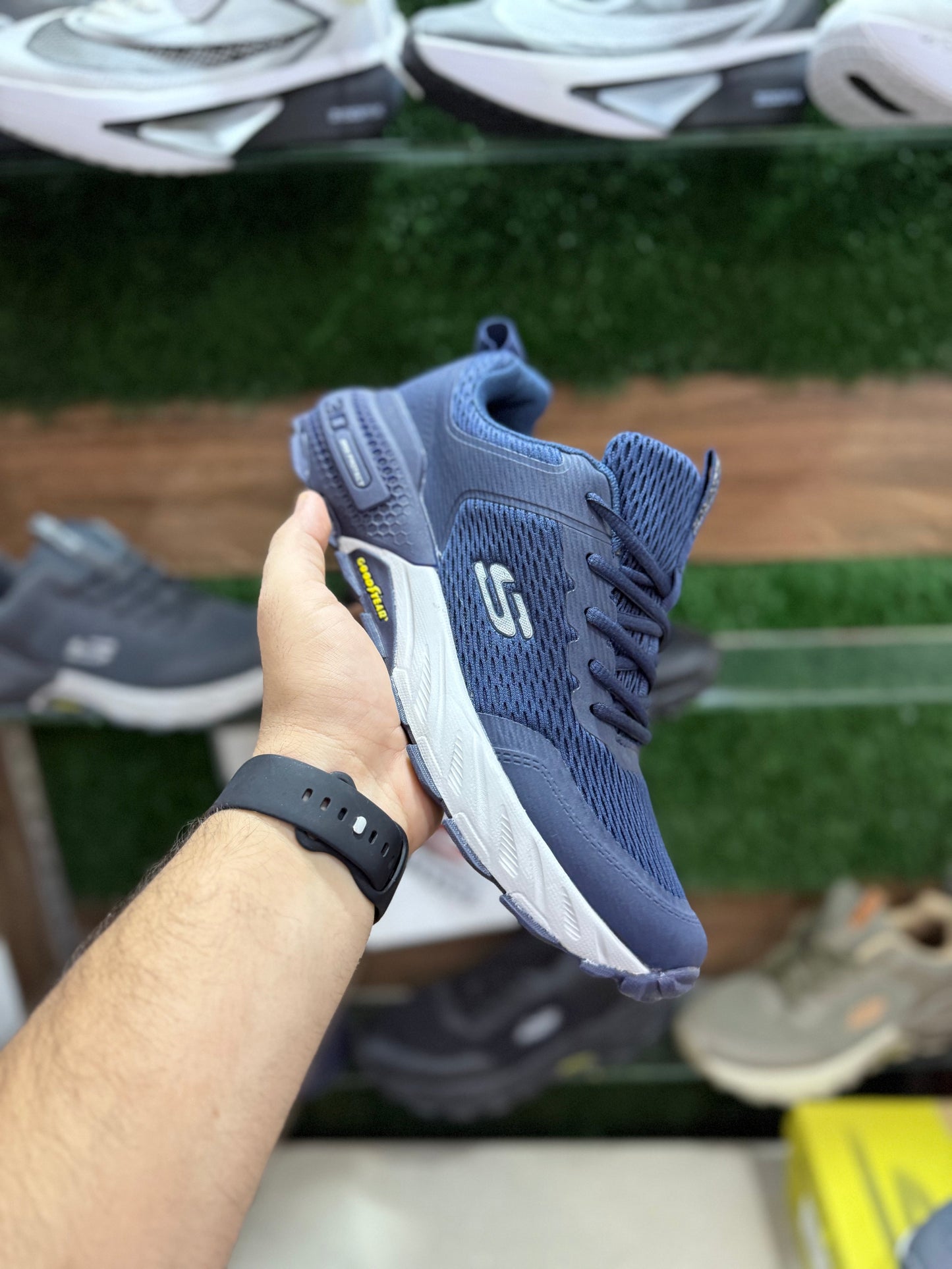 Skechers (3D Max Protect) Memory foam Inner sole