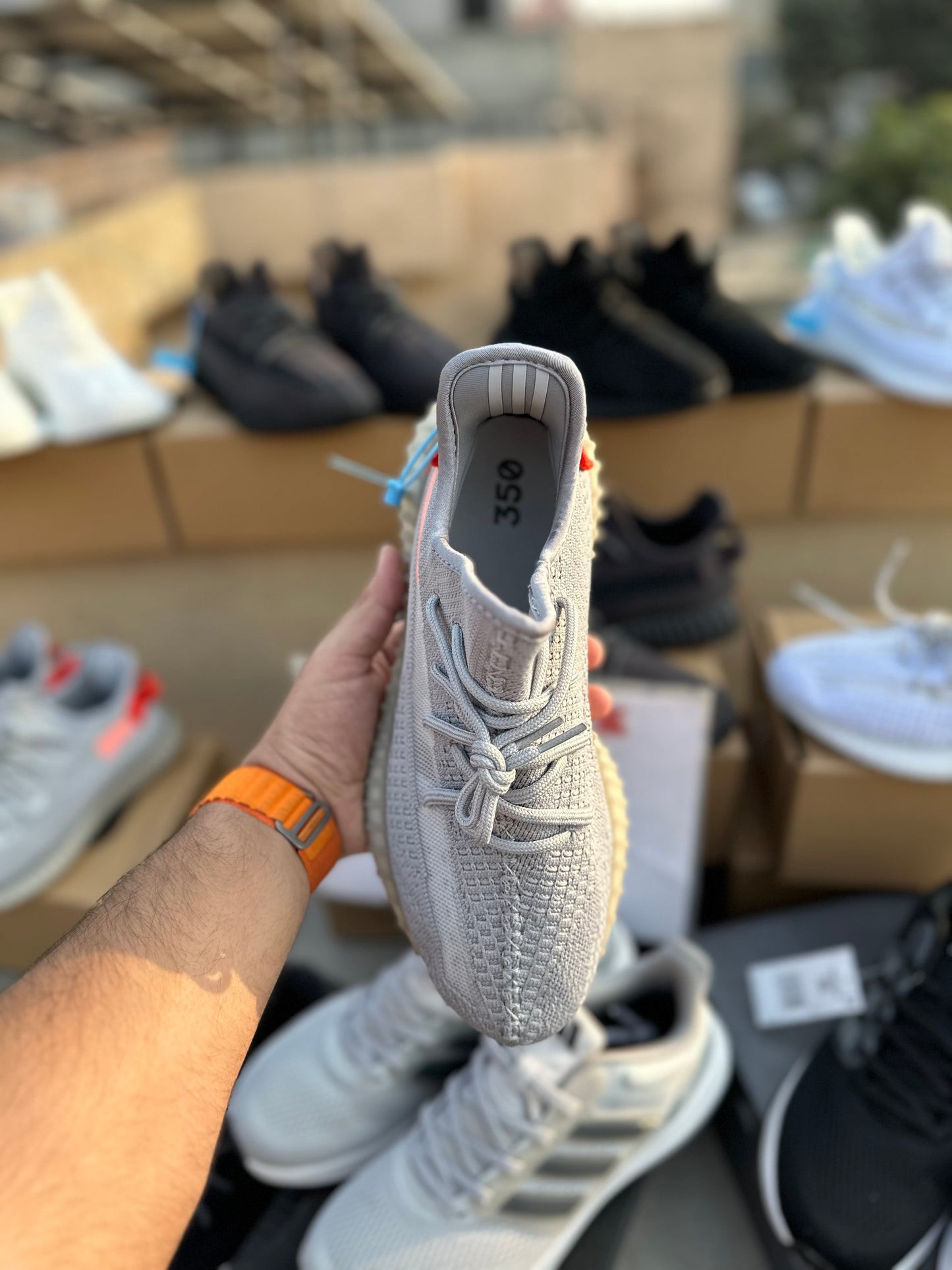 Yeezy 350 ( Reflectors )