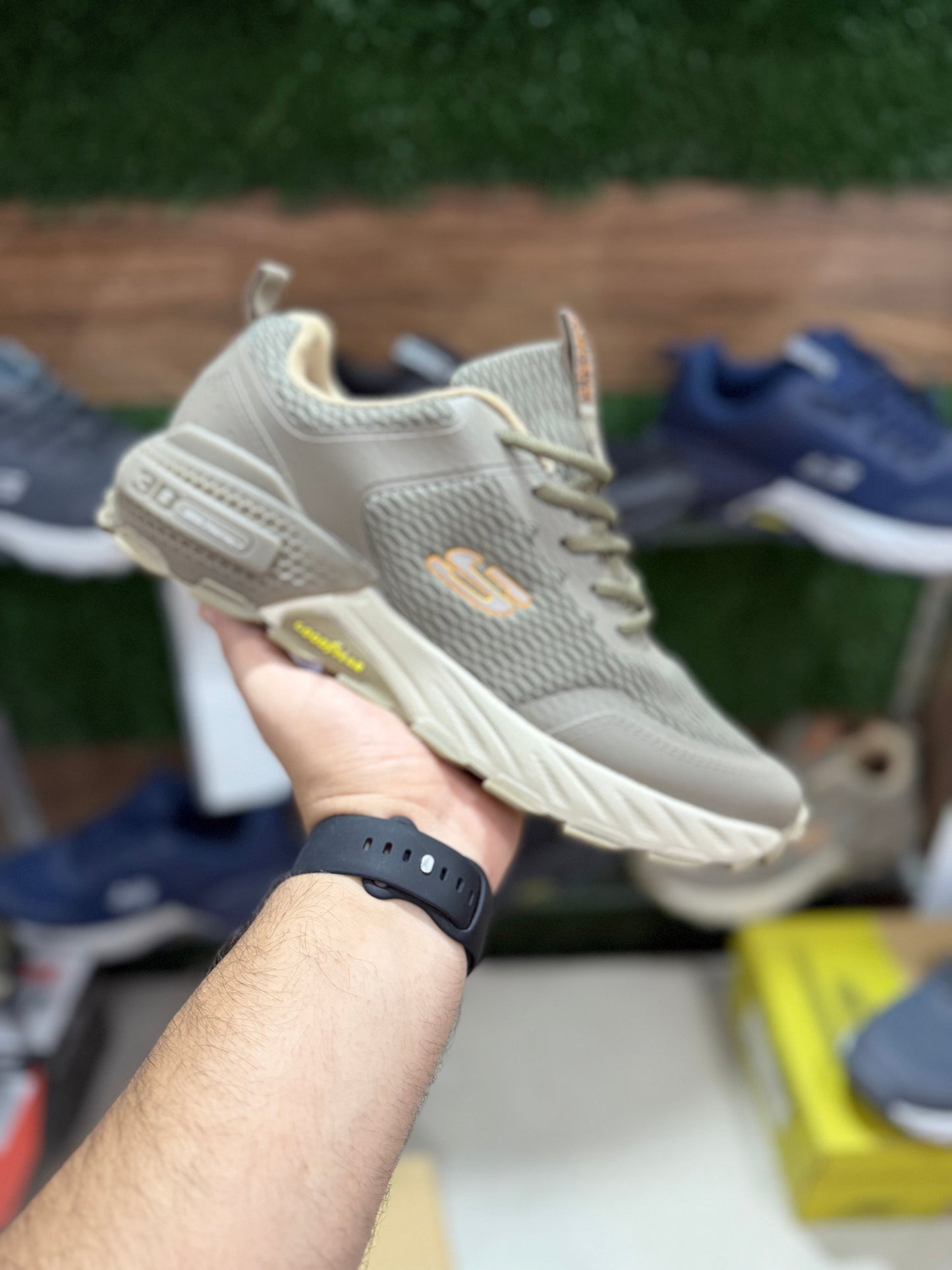 Skechers (3D Max Protect) Memory foam Inner sole