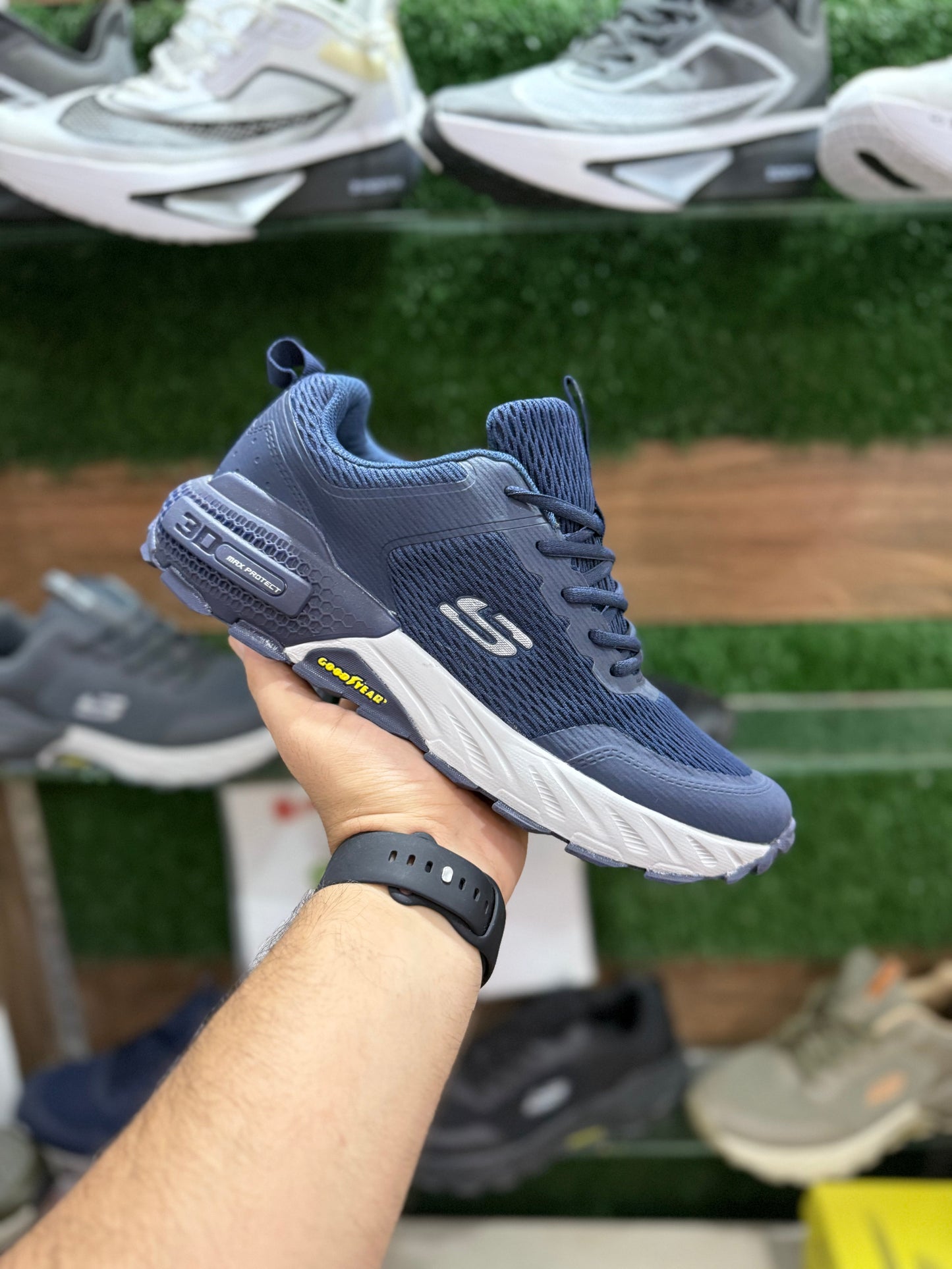 Skechers (3D Max Protect) Memory foam Inner sole