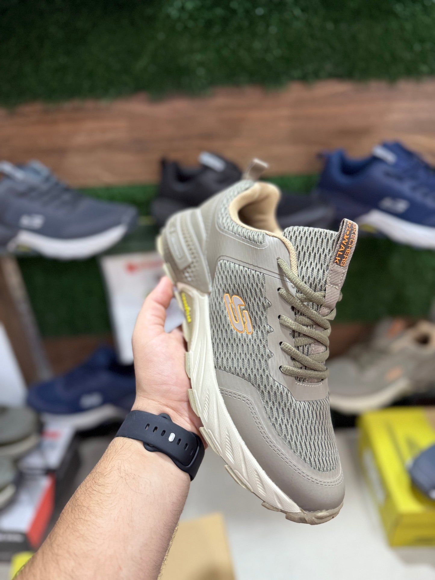 Skechers (3D Max Protect) Memory foam Inner sole