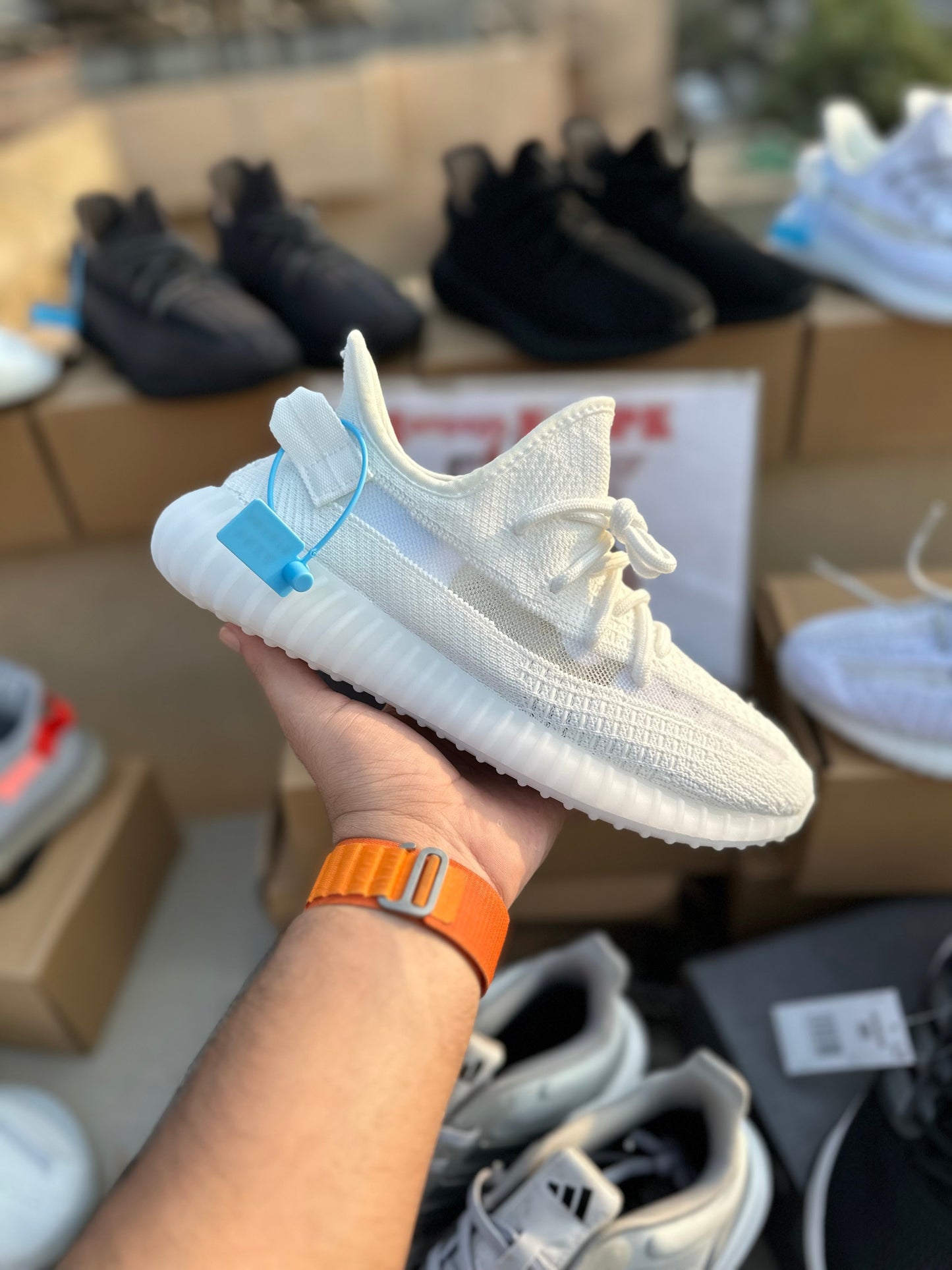 Yeezy 350 ( Reflectors )